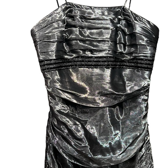 Carmen Marc Valvo Metallic Grey Party Embellished Strapless Dress Size 12. - Picture 3 of 12